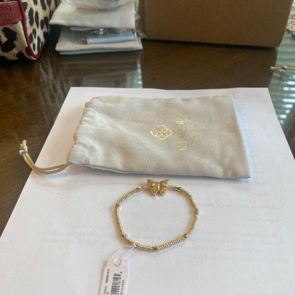 REG $45 KENDRA SCOTT GOLD HADLEY BUTTERFLY STRETCH BRACELET-VERY PRETTY - Picture 7 of 8